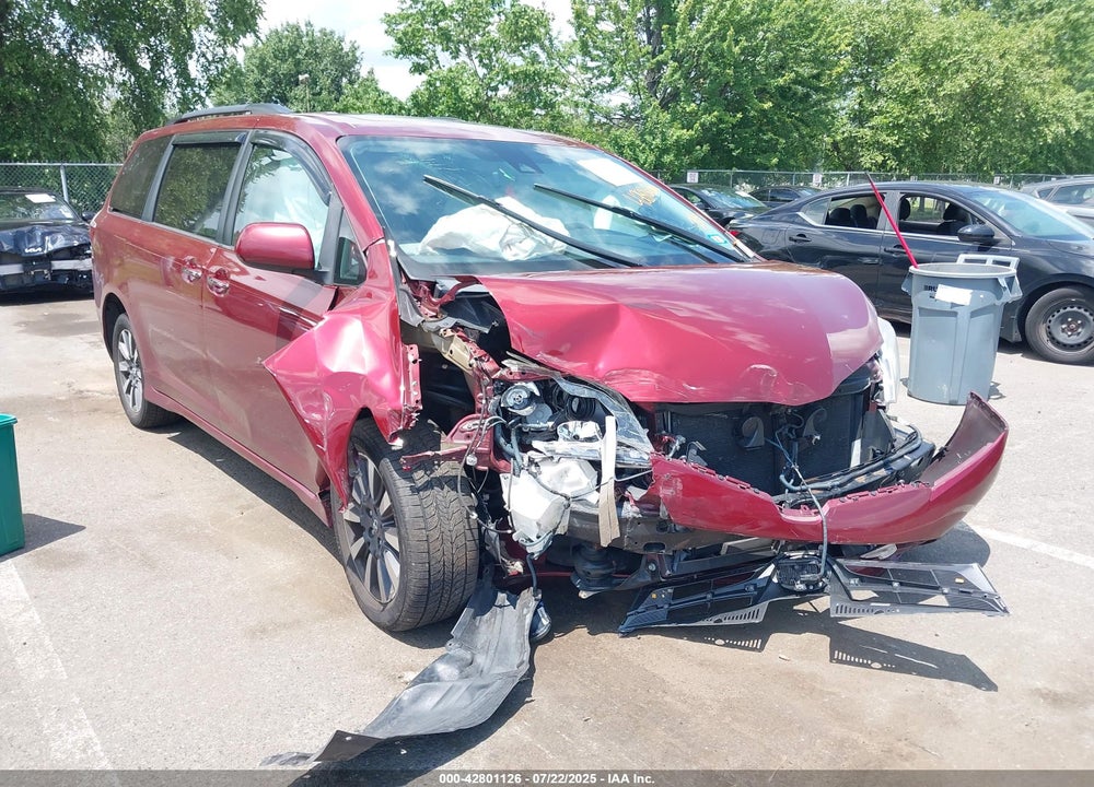 2018 TOYOTA SIENNA XLE PREMIUM 7 PASSENGER VIN: 5TDDZ3DC5JS208824