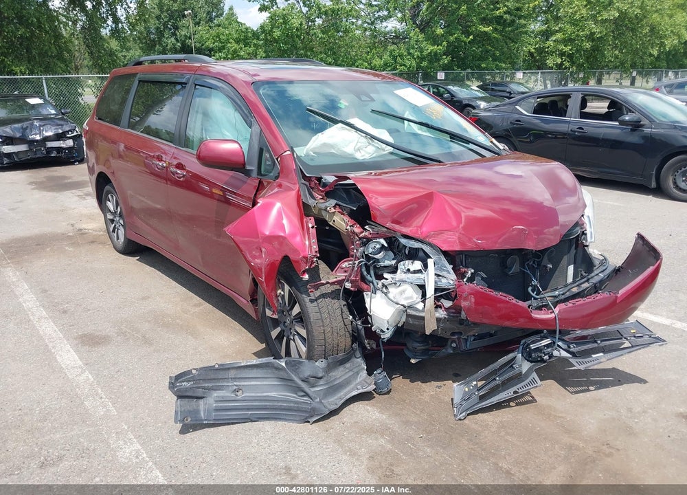 2018 TOYOTA SIENNA XLE PREMIUM 7 PASSENGER VIN: 5TDDZ3DC5JS208824