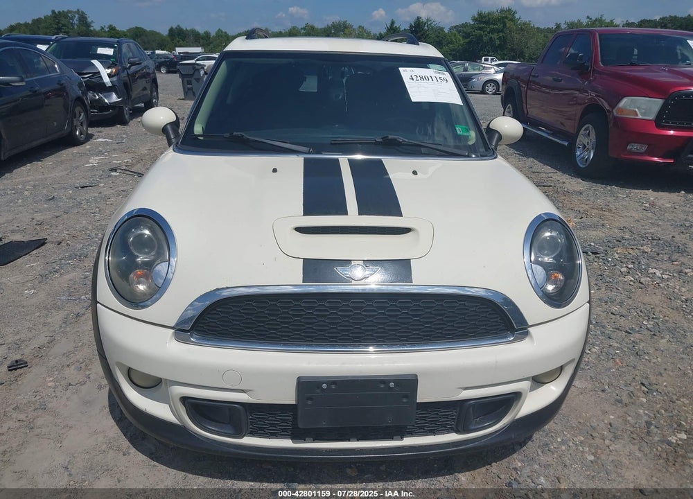 2011 MINI COOPER VIN: WMWZG3C51BTY30965