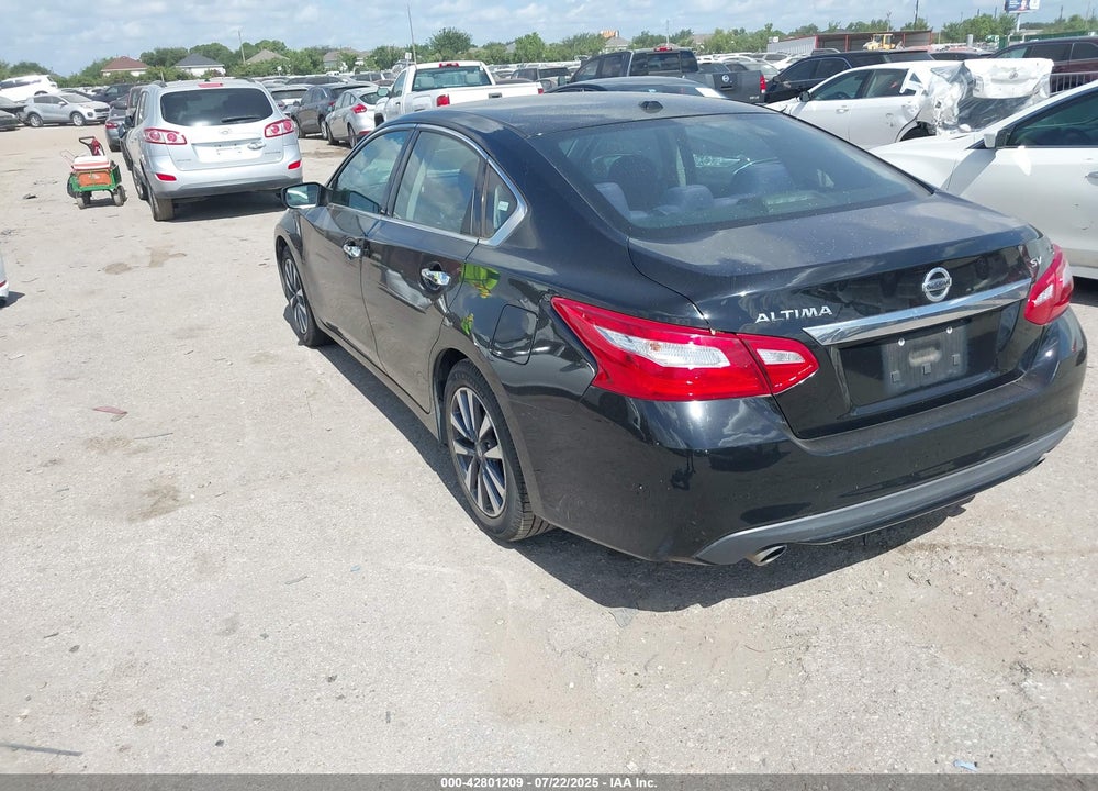 2017 NISSAN ALTIMA VIN: 1N4AL3AP1HC171090