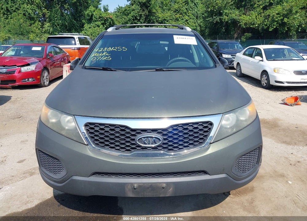 2011 KIA SORENTO VIN: 5XYKTDA20BG146256