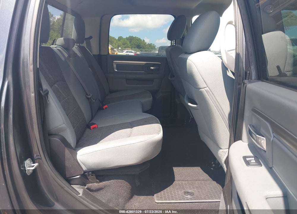2019 RAM 1500 VIN: 1C6RR7TT2KS596805
