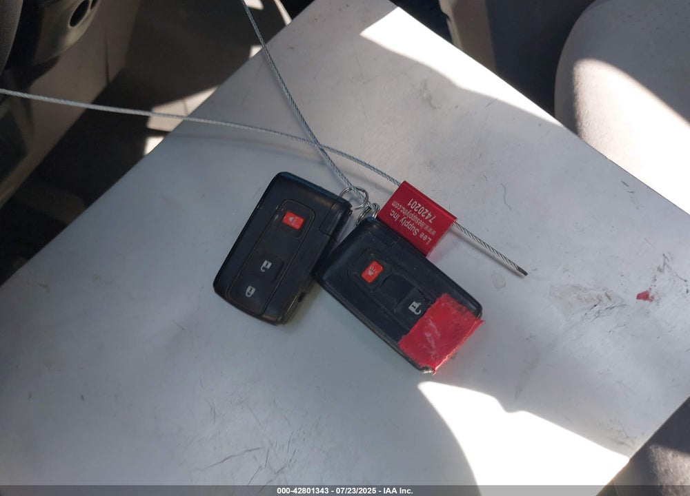 2004 TOYOTA PRIUS VIN: JTDKB20U840097147