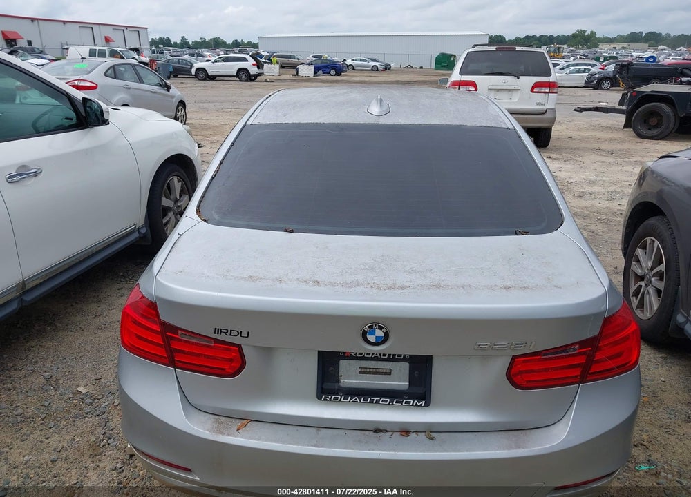 2014 BMW 3 SERIES VIN: WBA3A5G52ENP31318