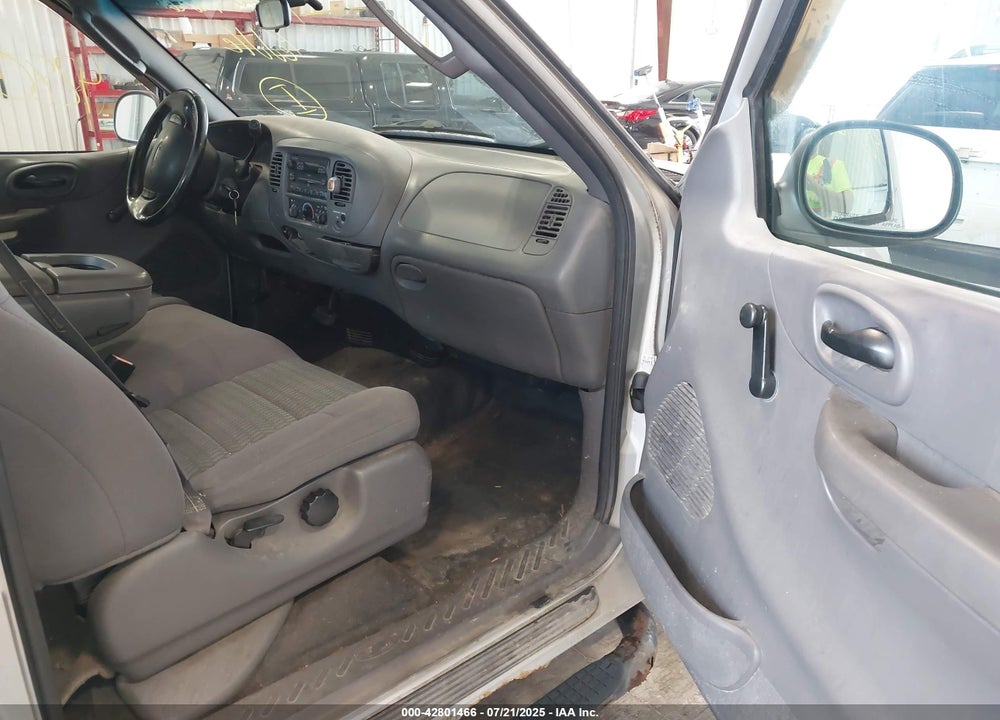 2002 FORD F-150 XL/XLT VIN: 1FTRX172X2NC01653