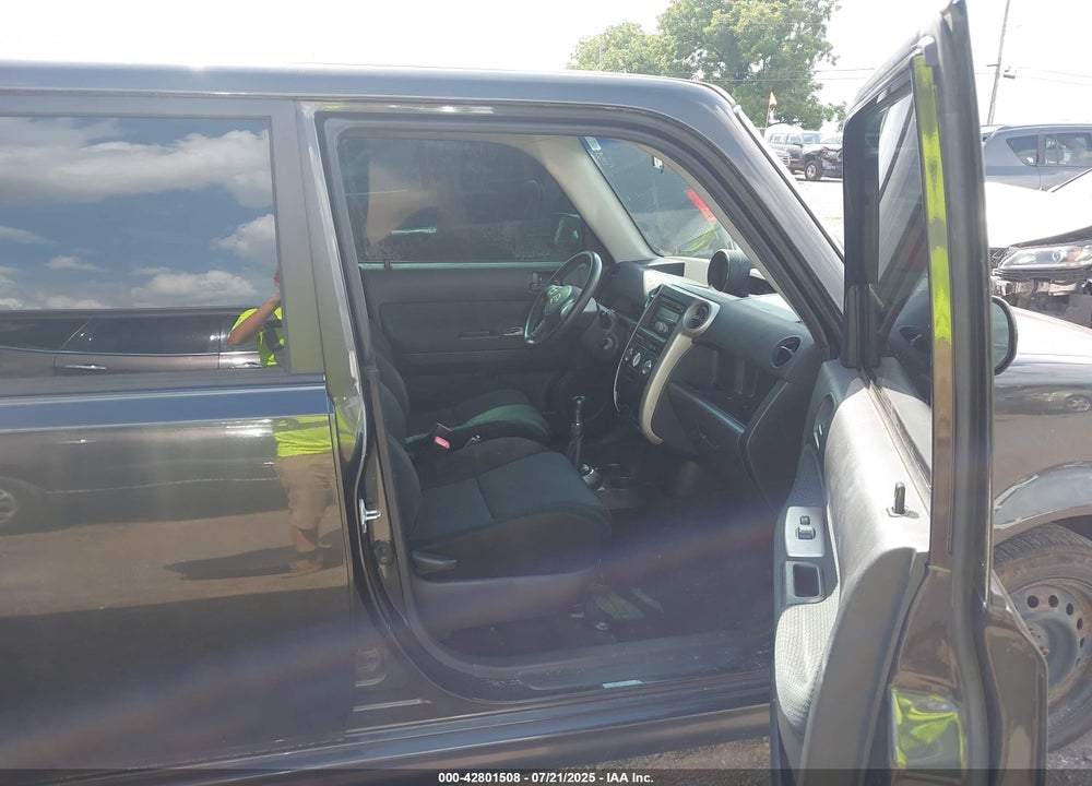 2006 SCION XB VIN: JTLKT334364102883