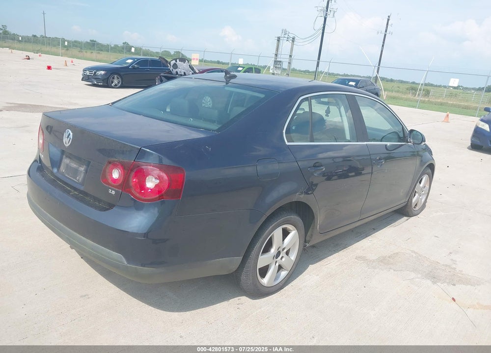 2008 VOLKSWAGEN JETTA VIN: 3VWRZ71K78M096897