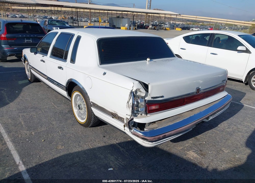 1990 LINCOLN TOWN CAR SIGNATURE VIN: 1LNCM82FXLY753182