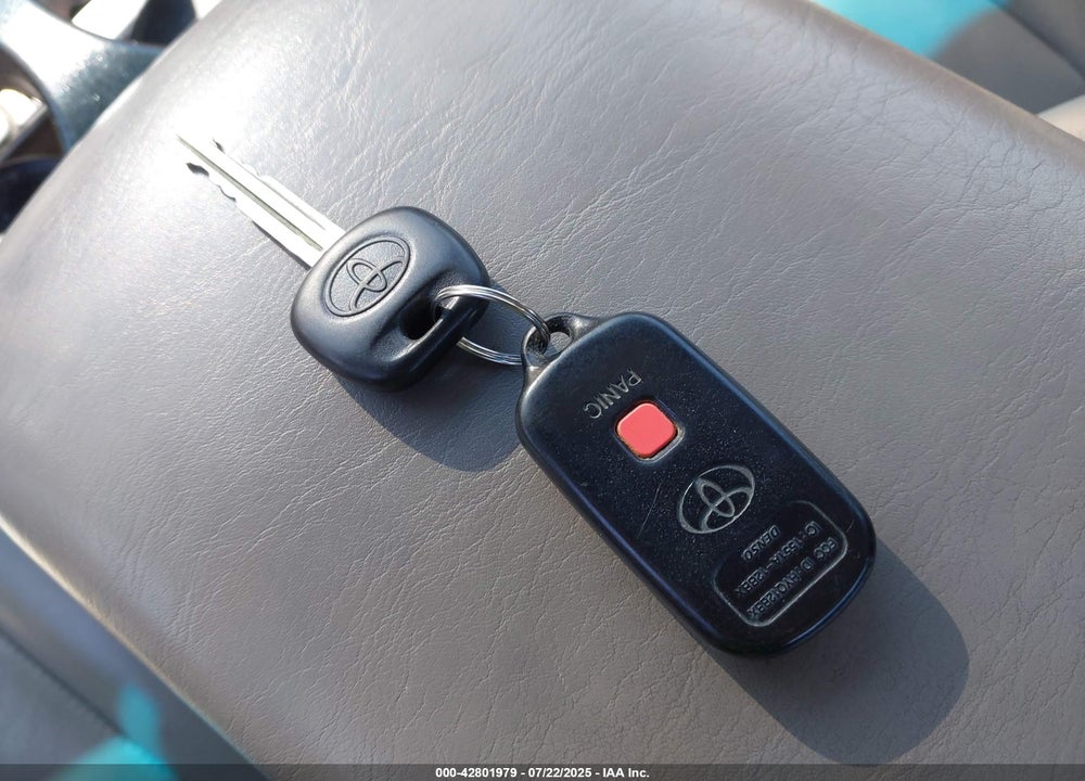 2004 TOYOTA AVALON XLS VIN: 4T1BF28B74U377329
