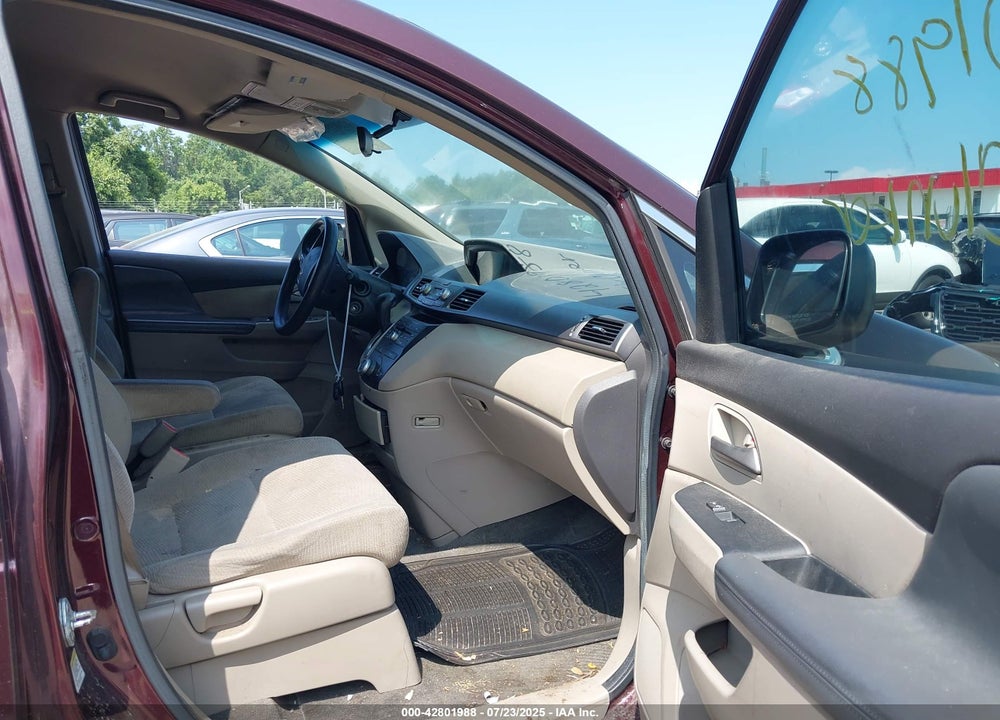2011 HONDA ODYSSEY LX VIN: 5FNRL5H29BB057903