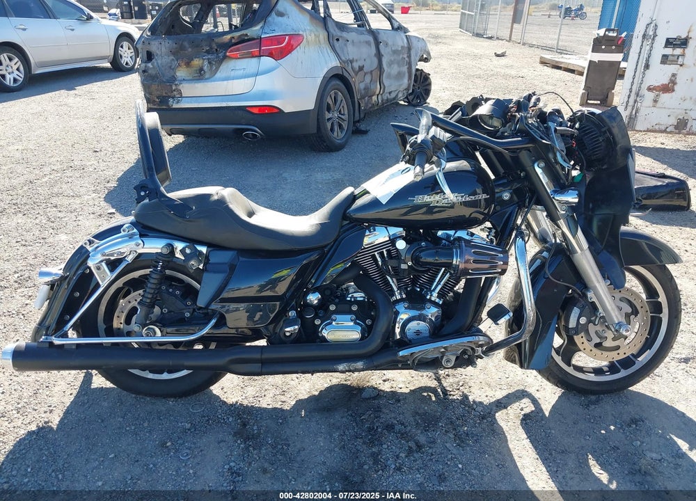 2013 HARLEY-DAVIDSON FLHX STREET GLIDE VIN: 1HD1KBM10DB660691