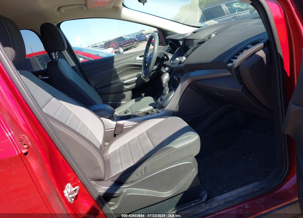 2016 FORD ESCAPE VIN: 1FMCU9GX1GUC33165