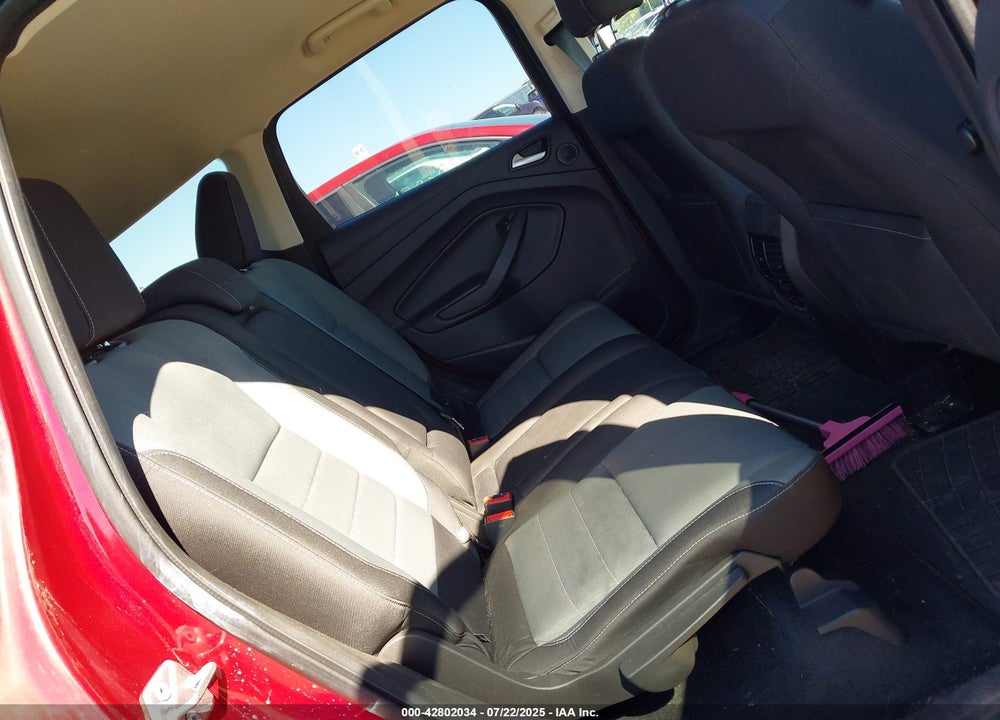 2016 FORD ESCAPE VIN: 1FMCU9GX1GUC33165