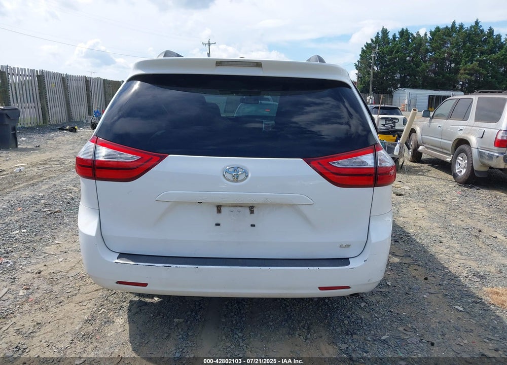 2017 TOYOTA SIENNA LE 8 PASSENGER VIN: 5TDKZ3DC5HS826355
