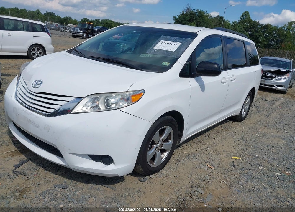 2017 TOYOTA SIENNA LE 8 PASSENGER VIN: 5TDKZ3DC5HS826355