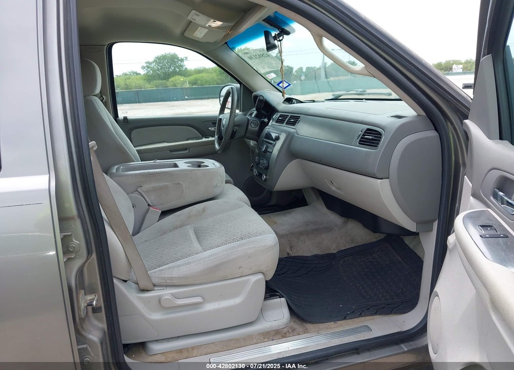 2007 CHEVROLET SUBURBAN 1500 VIN: 1GNFC16017R404954