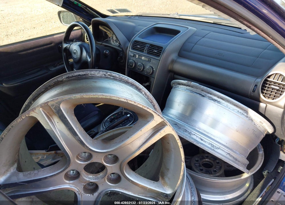 2001 LEXUS IS 300 VIN: JTHBD182110009055