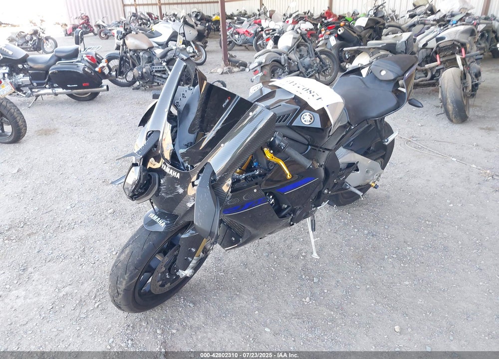 2024 YAMAHA YZFR1M C VIN: JYARN67Y9RA000475