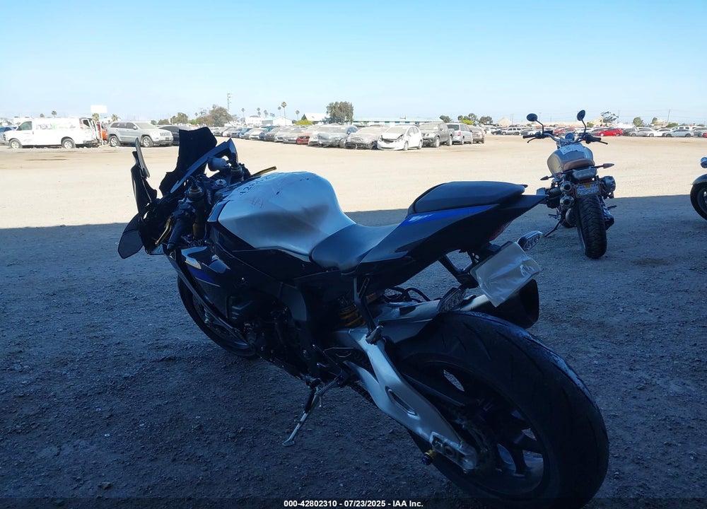 2024 YAMAHA YZFR1M C VIN: JYARN67Y9RA000475
