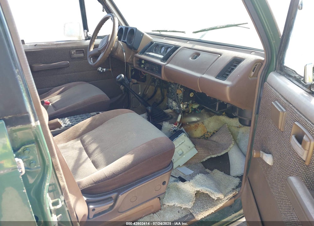 1990 ISUZU TROOPER VIN: JACCH58R8L8918833