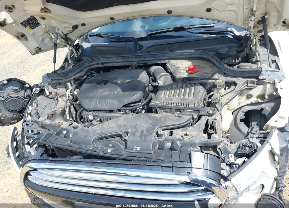 2018 MINI COOPER VIN: WMWXU1C57J2F93040