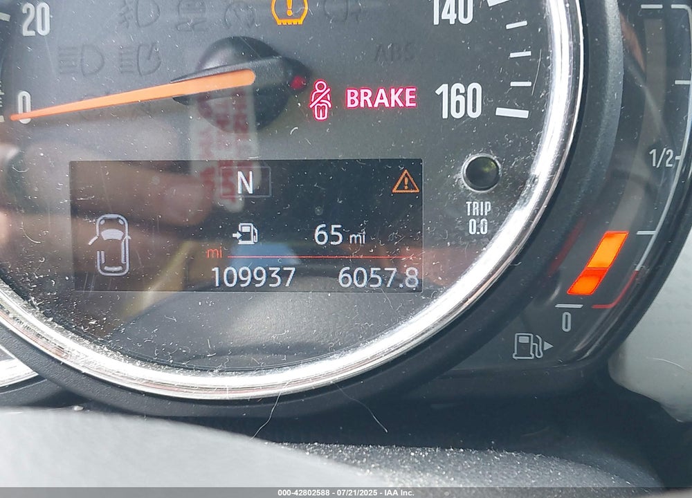 2018 MINI COOPER VIN: WMWXU1C57J2F93040