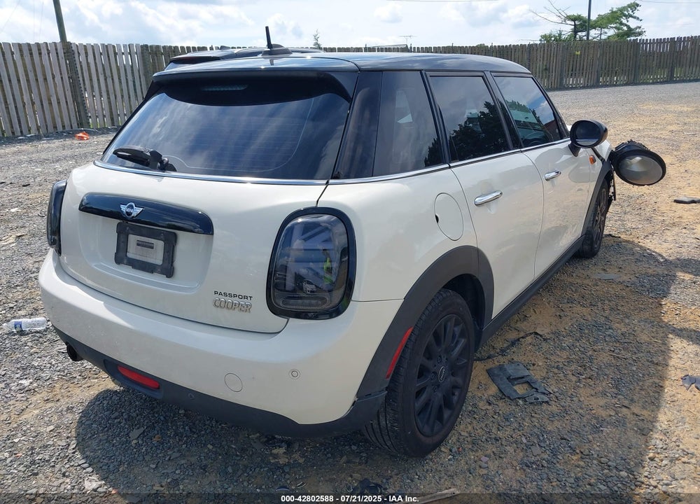2018 MINI COOPER VIN: WMWXU1C57J2F93040