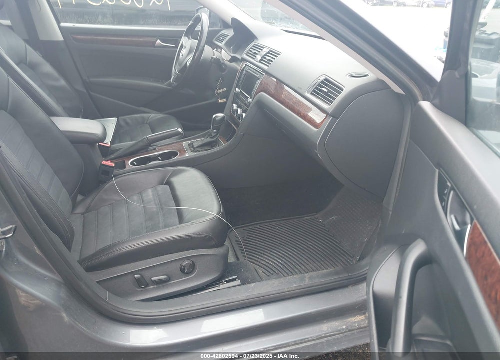 2013 VOLKSWAGEN PASSAT 2.0L TDI SEL PREMIUM VIN: 1VWCN7A34DC096281