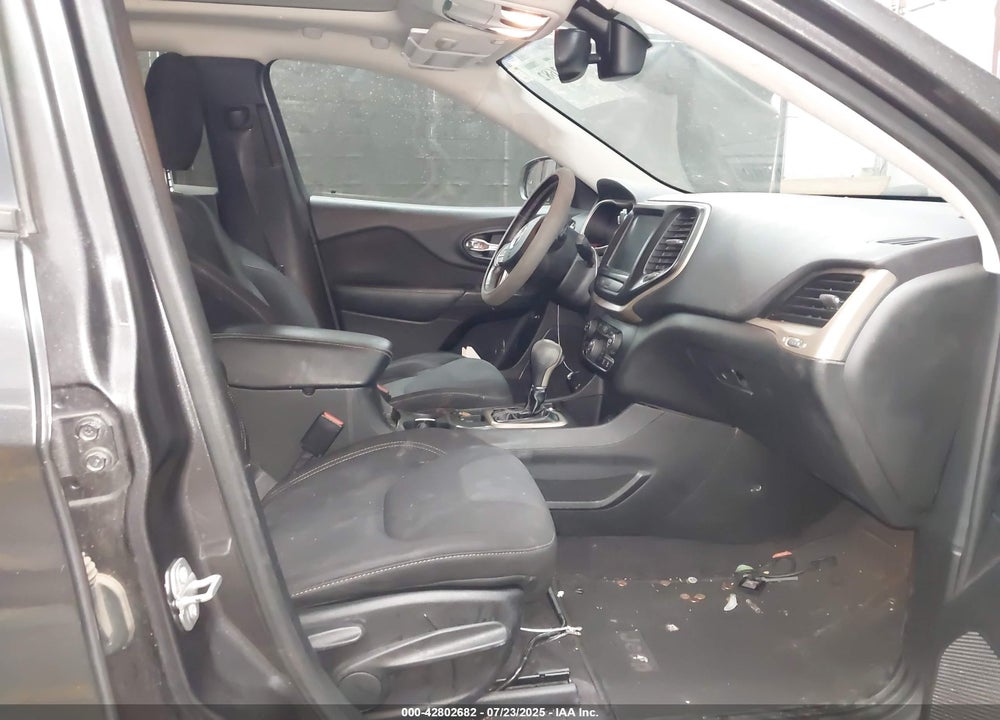 2016 JEEP CHEROKEE VIN: 1C4PJLCS3GW229905