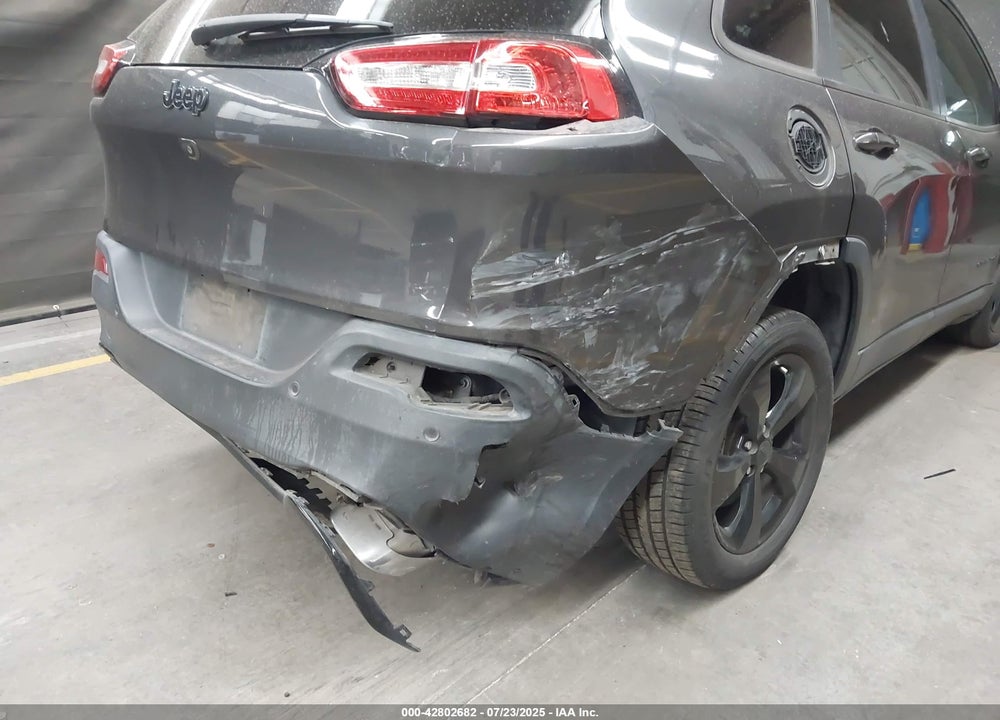 2016 JEEP CHEROKEE VIN: 1C4PJLCS3GW229905