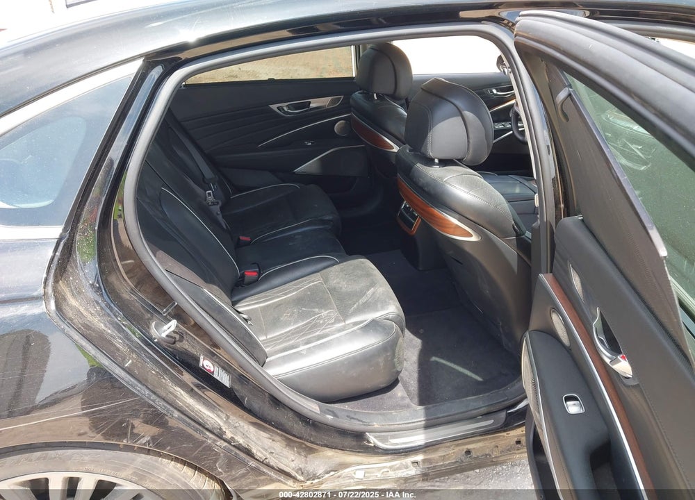 2019 KIA K900 VIN: KNAS34J69K6009870