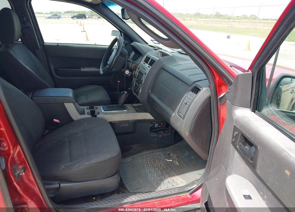2011 FORD ESCAPE VIN: 1FMCU9D70BKC38169