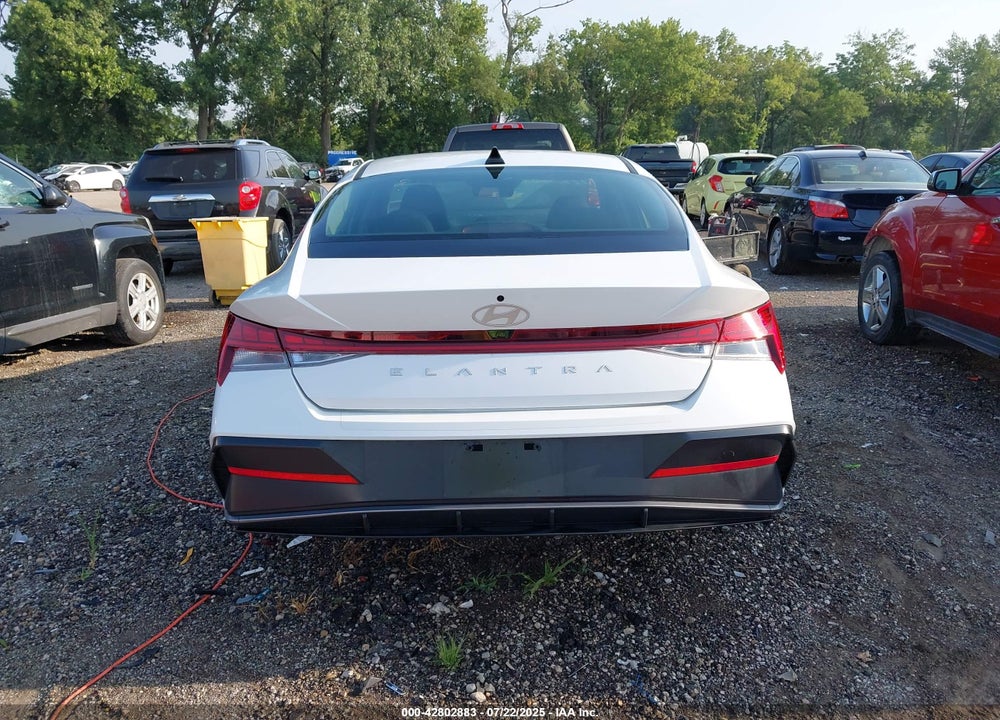 2024 HYUNDAI ELANTRA VIN: KMHLS4DG9RU719741