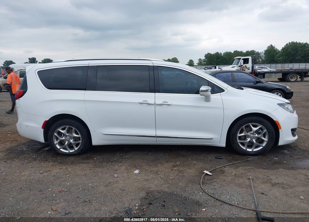 2017 CHRYSLER PACIFICA LIMITED VIN: 2C4RC1GG7HR804563