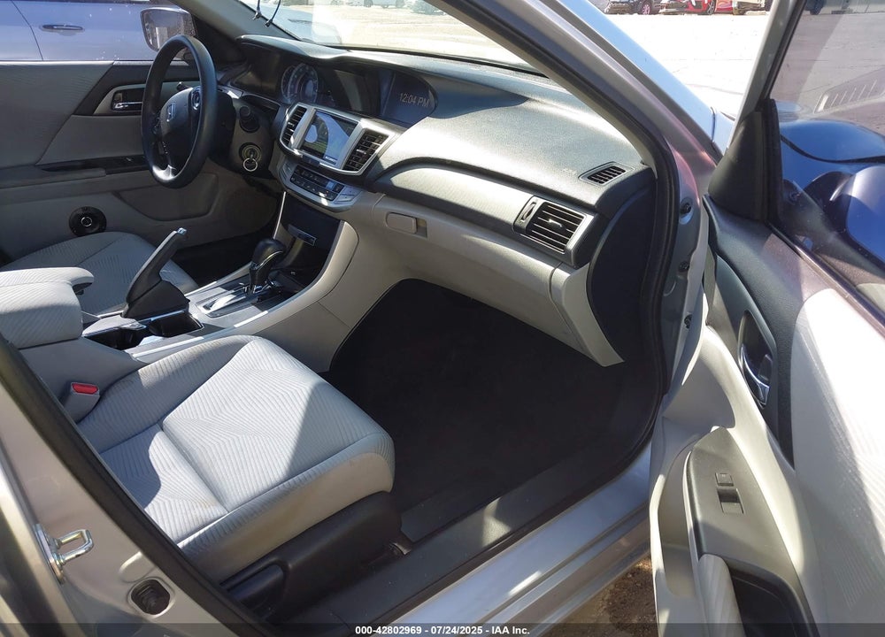 2014 HONDA ACCORD VIN: 1HGCR2F31EA065880