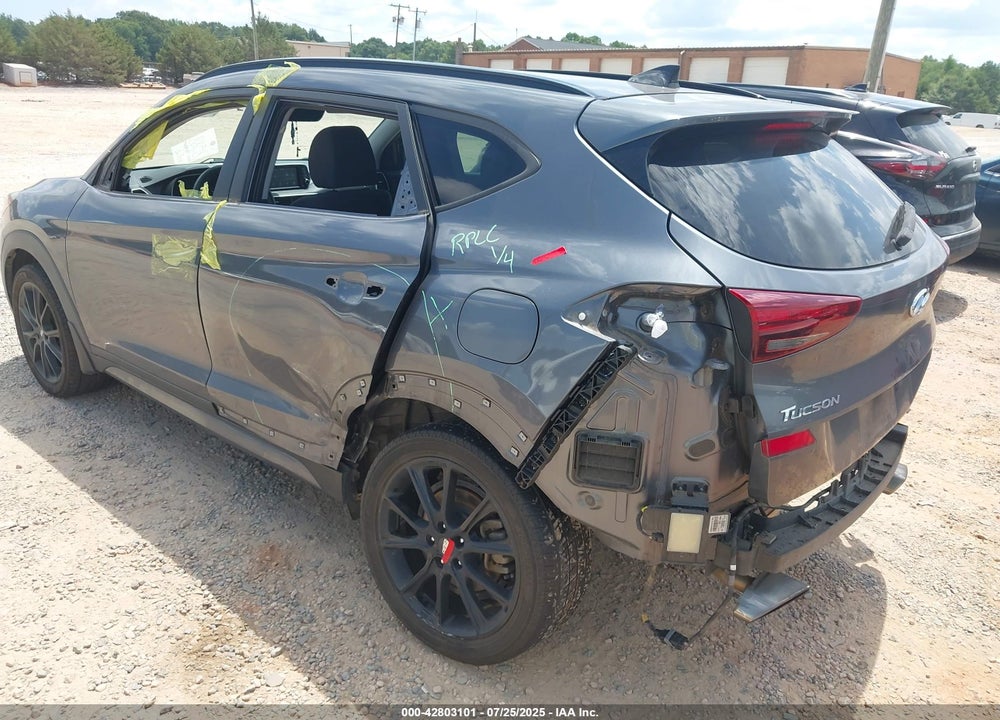 2019 HYUNDAI TUCSON VIN: KM8J33AL2KU921195