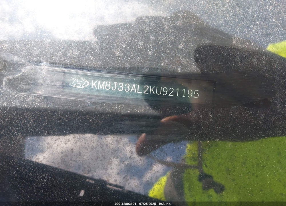 2019 HYUNDAI TUCSON VIN: KM8J33AL2KU921195