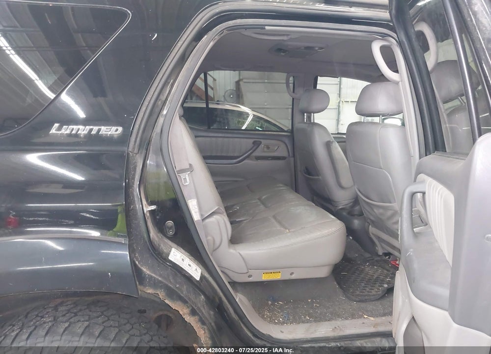 2003 TOYOTA SEQUOIA VIN: 5TDBT48A03S165035