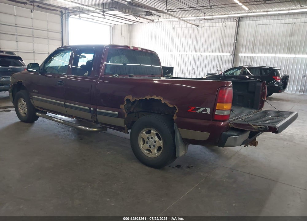 2002 CHEVROLET SILVERADO 1500 LS VIN: 2GCEK19T021383996