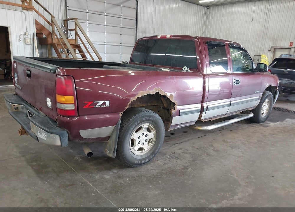 2002 CHEVROLET SILVERADO 1500 LS VIN: 2GCEK19T021383996