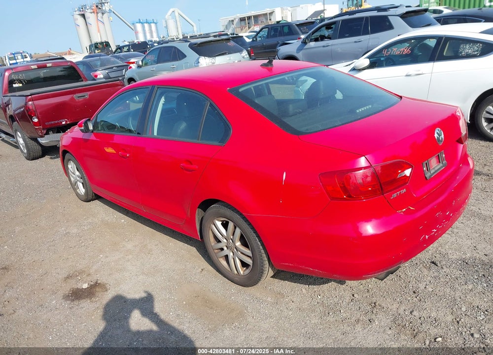 2014 VOLKSWAGEN JETTA VIN: 3VWD17AJ4EM284216