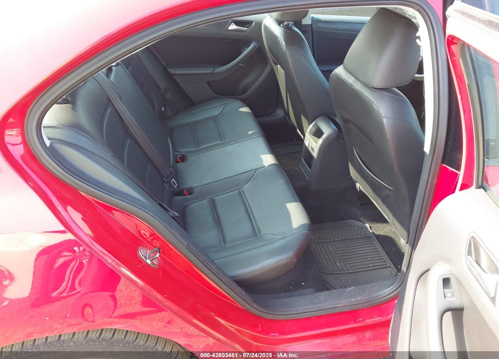 2014 VOLKSWAGEN JETTA VIN: 3VWD17AJ4EM284216