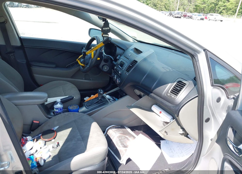 2015 KIA FORTE VIN: KNAFK4A62F5292368