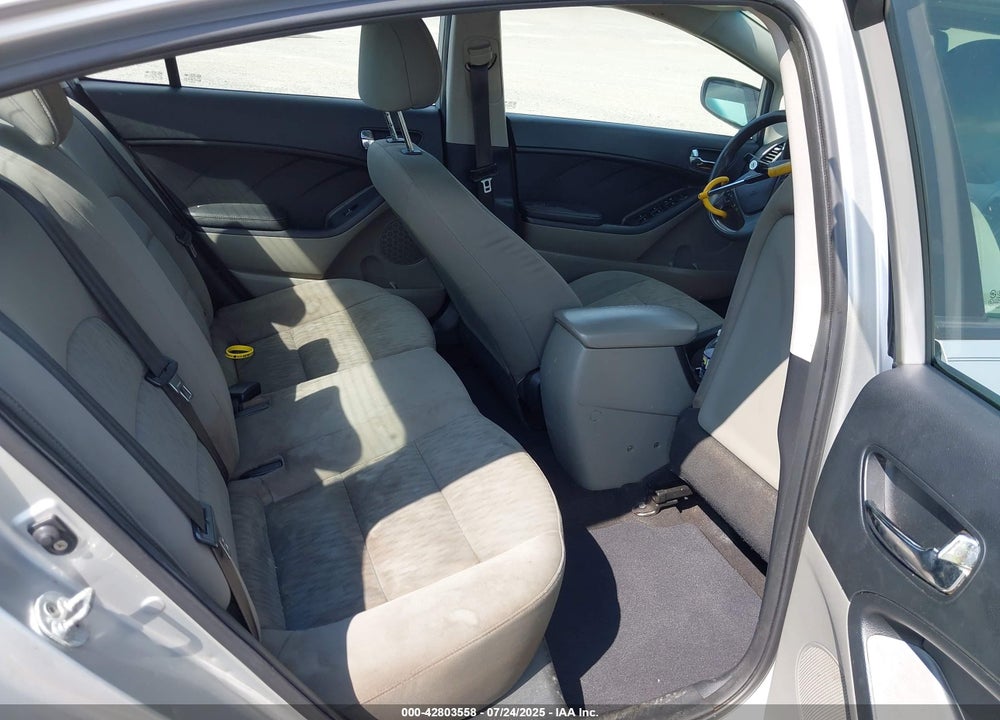 2015 KIA FORTE VIN: KNAFK4A62F5292368