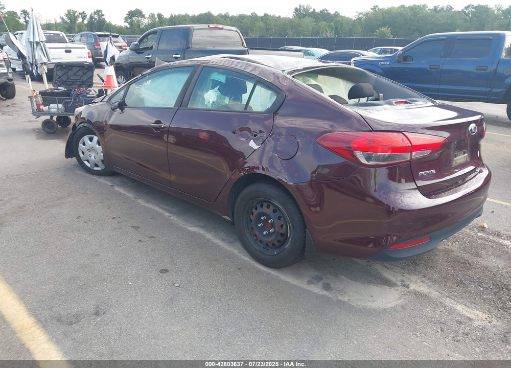 2017 KIA FORTE VIN: 3KPFK4A76HE082911