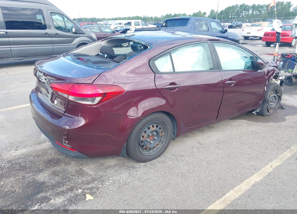 2017 KIA FORTE VIN: 3KPFK4A76HE082911
