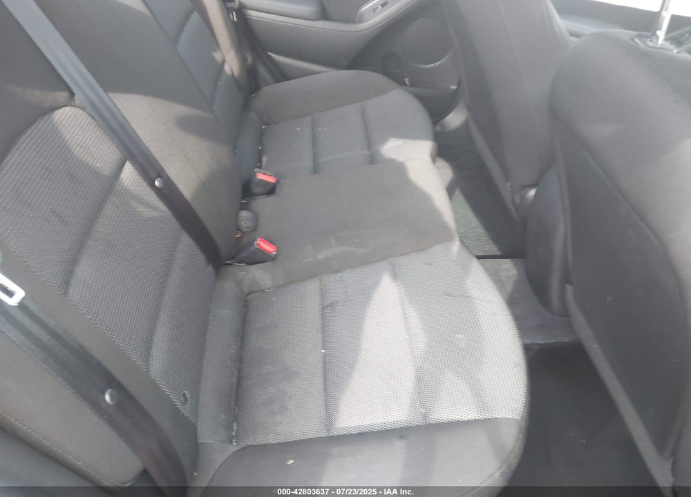 2017 KIA FORTE VIN: 3KPFK4A76HE082911