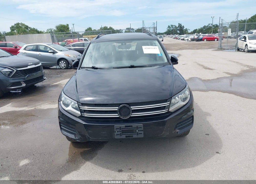 2016 VOLKSWAGEN TIGUAN VIN: WVGAV7AX1GW521967