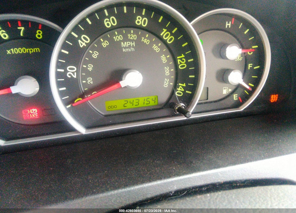 2007 KIA SORENTO VIN: KNDJD736975753203