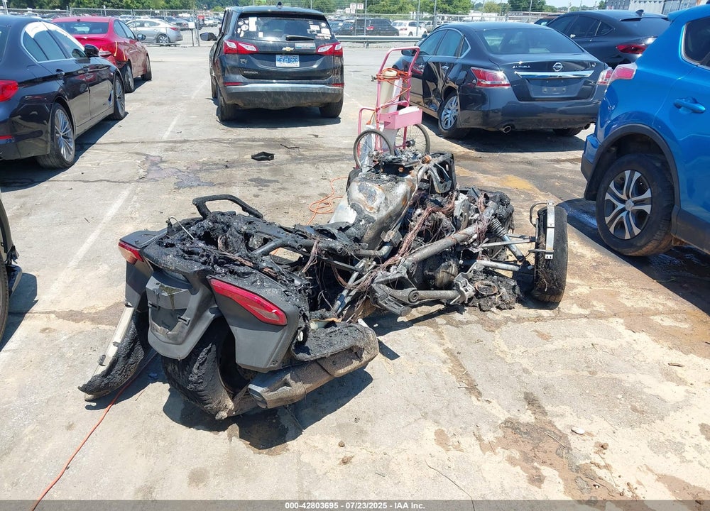 2019 CAN-AM SPYDER ROADSTER F3-T/F3 LIMITED VIN: 2BXREDD28KV000419